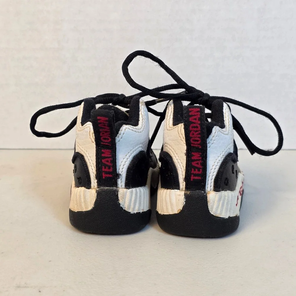 VTG 1998 Baby Jordan Jumpman Team II Black White Red Infant Sneakers 2C 132520